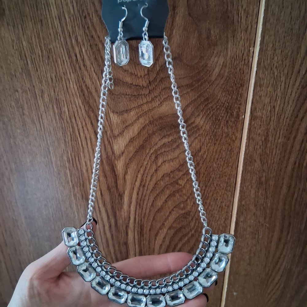 15+ Paparazzi Earring And Necklace Sets - Picture 2 of 16